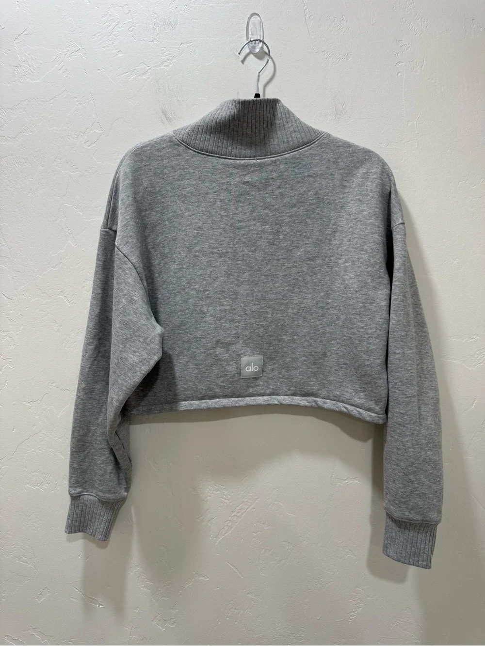 ALO Yoga Cropped Serenity Coverup Sweatshirt Heather Gray Women's Medium